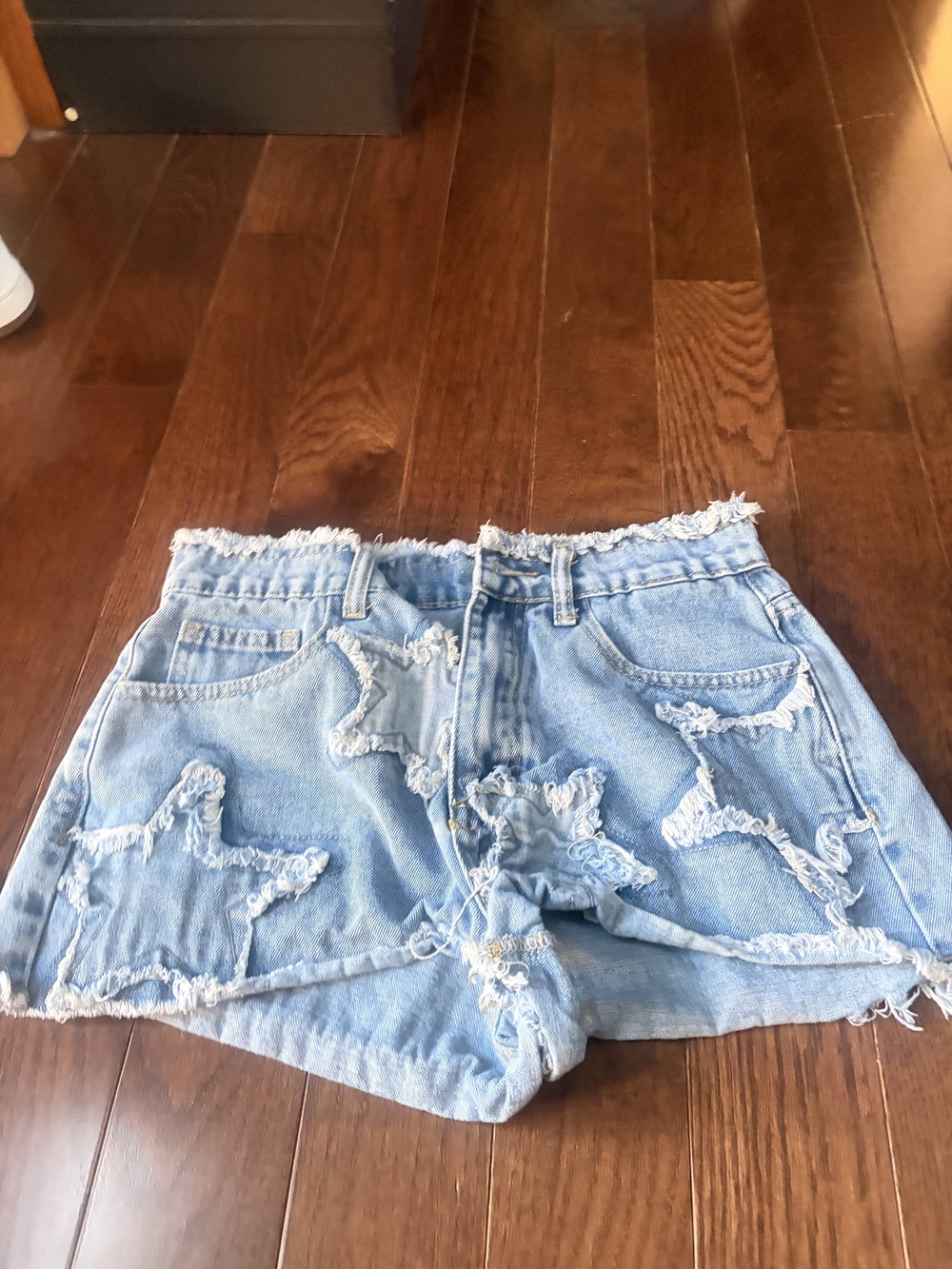 SHEIN Light Blue Star Distressed Denim Shorts